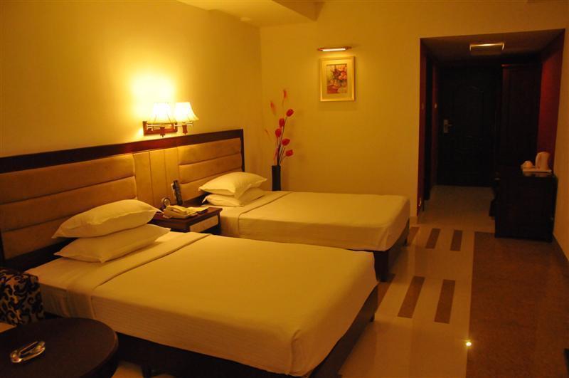 Rr Inn Palayankottai Ngoại thất bức ảnh