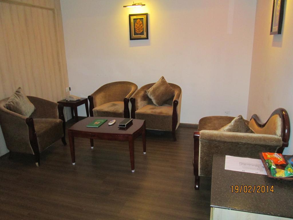 Rr Inn Palayankottai Phòng bức ảnh